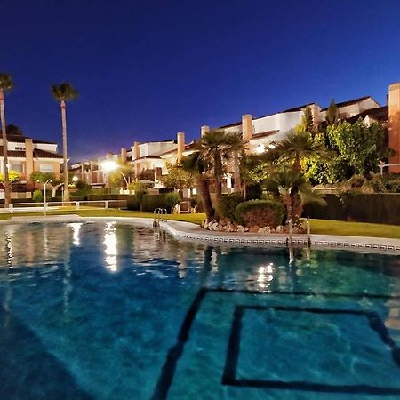 Adosado Para Familias Al Lado De La Playa, Con Piscina 卡斯特利翁-德拉普拉纳 外观 照片