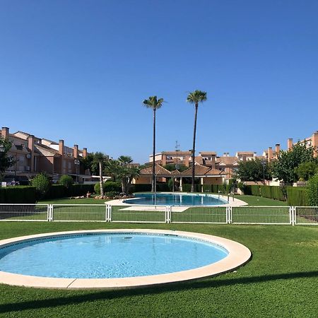 Adosado Para Familias Al Lado De La Playa, Con Piscina 卡斯特利翁-德拉普拉纳 外观 照片